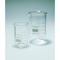 Bécher en verre Pyrex® forme haute avec bec verseur